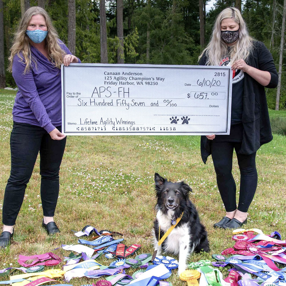 Canine Champion Donates Winnings to APS-FH Pet Food Pantry Program